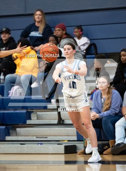 Thumbnail 2 in Weiss @ Bryan photogallery.