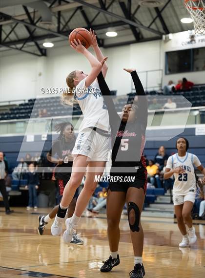 Thumbnail 1 in Weiss @ Bryan photogallery.