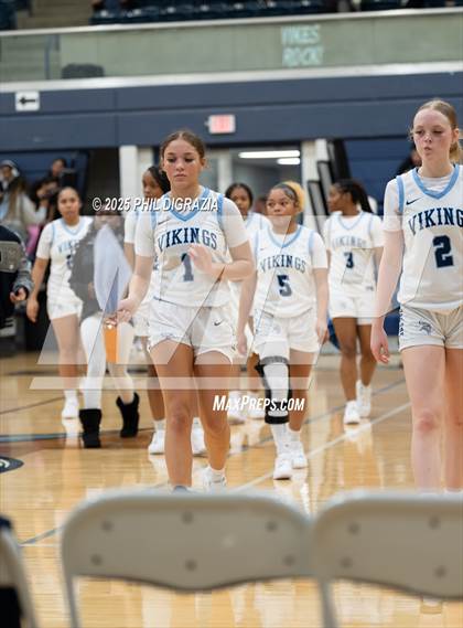 Thumbnail 1 in Weiss @ Bryan photogallery.