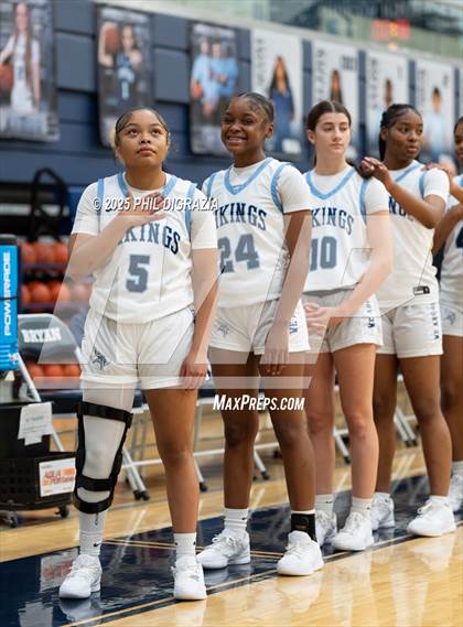 Thumbnail 3 in Weiss @ Bryan photogallery.