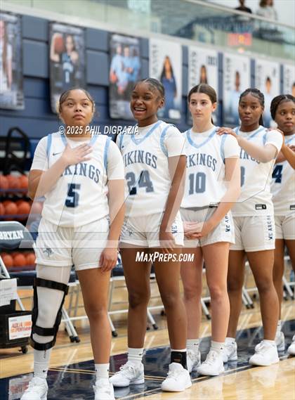 Thumbnail 2 in Weiss @ Bryan photogallery.