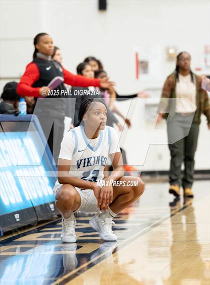 Thumbnail 1 in Weiss @ Bryan photogallery.