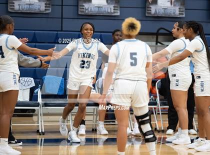 Thumbnail 2 in Weiss @ Bryan photogallery.