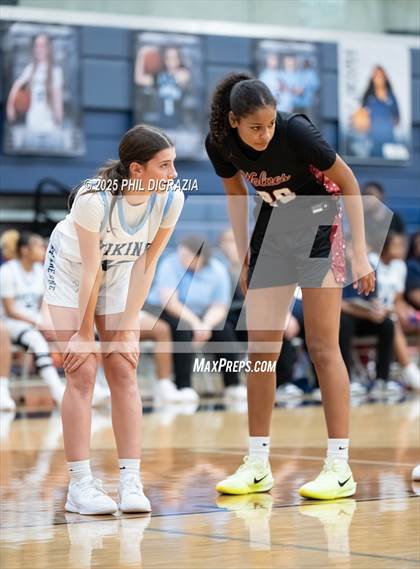 Thumbnail 3 in Weiss @ Bryan photogallery.