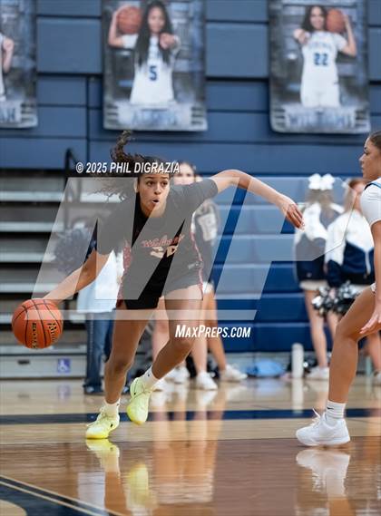 Thumbnail 2 in Weiss @ Bryan photogallery.