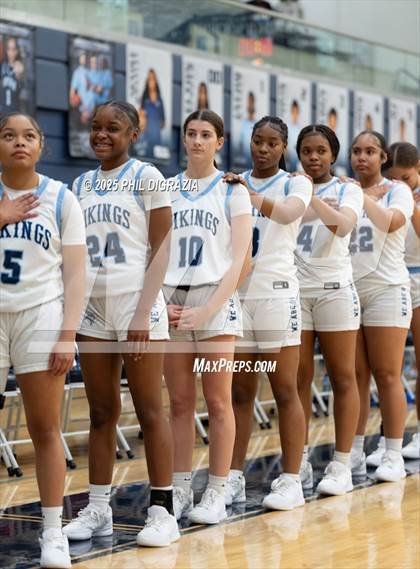 Thumbnail 1 in Weiss @ Bryan photogallery.