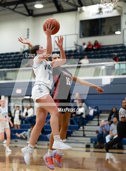 Thumbnail 1 in Weiss @ Bryan photogallery.