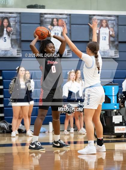 Thumbnail 2 in Weiss @ Bryan photogallery.