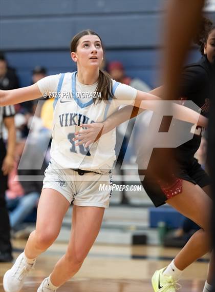 Thumbnail 2 in Weiss @ Bryan photogallery.