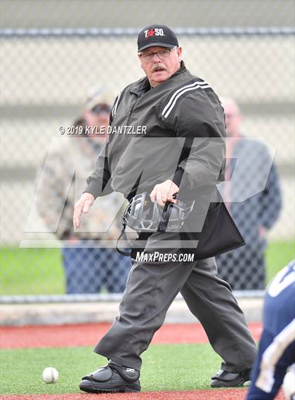 Thumbnail 2 in Perrin-Whitt vs Savoy (UIL 1A Region 2 Area Playoff) photogallery.
