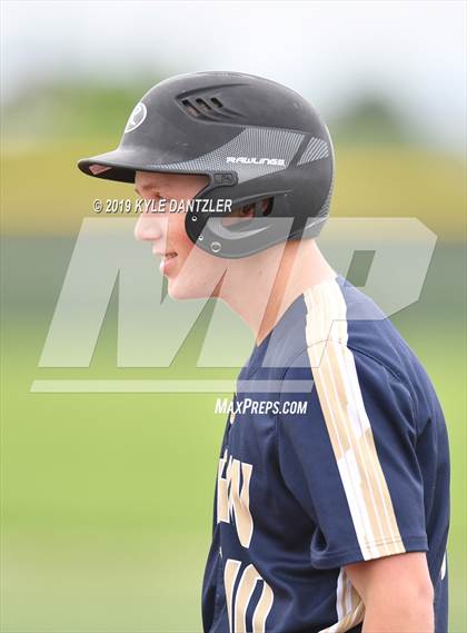 Thumbnail 2 in Perrin-Whitt vs Savoy (UIL 1A Region 2 Area Playoff) photogallery.