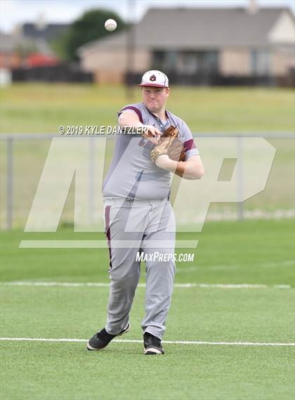Thumbnail 2 in Perrin-Whitt vs Savoy (UIL 1A Region 2 Area Playoff) photogallery.