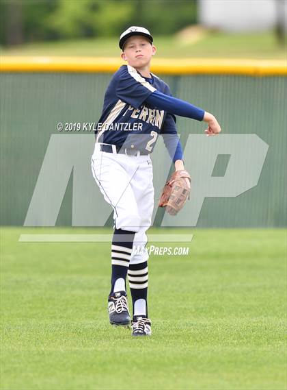 Thumbnail 2 in Perrin-Whitt vs Savoy (UIL 1A Region 2 Area Playoff) photogallery.