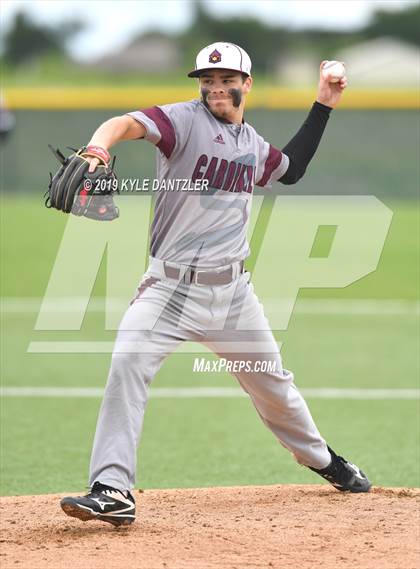 Thumbnail 3 in Perrin-Whitt vs Savoy (UIL 1A Region 2 Area Playoff) photogallery.