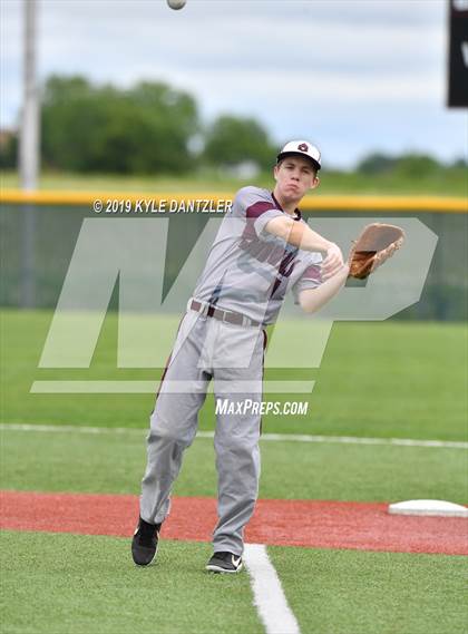 Thumbnail 1 in Perrin-Whitt vs Savoy (UIL 1A Region 2 Area Playoff) photogallery.