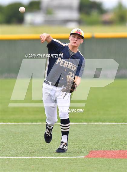 Thumbnail 2 in Perrin-Whitt vs Savoy (UIL 1A Region 2 Area Playoff) photogallery.