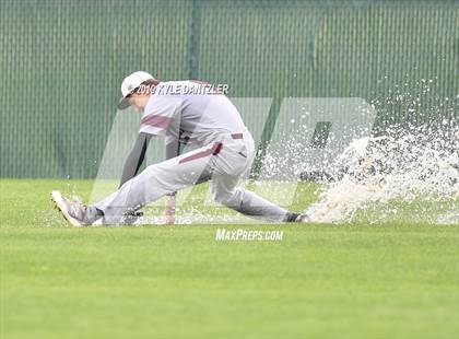 Thumbnail 3 in Perrin-Whitt vs Savoy (UIL 1A Region 2 Area Playoff) photogallery.