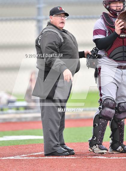 Thumbnail 2 in Perrin-Whitt vs Savoy (UIL 1A Region 2 Area Playoff) photogallery.