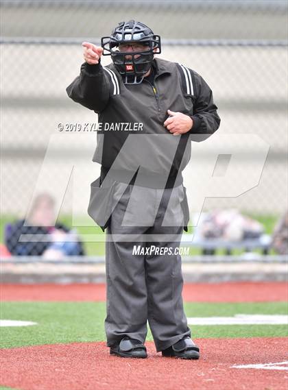 Thumbnail 2 in Perrin-Whitt vs Savoy (UIL 1A Region 2 Area Playoff) photogallery.