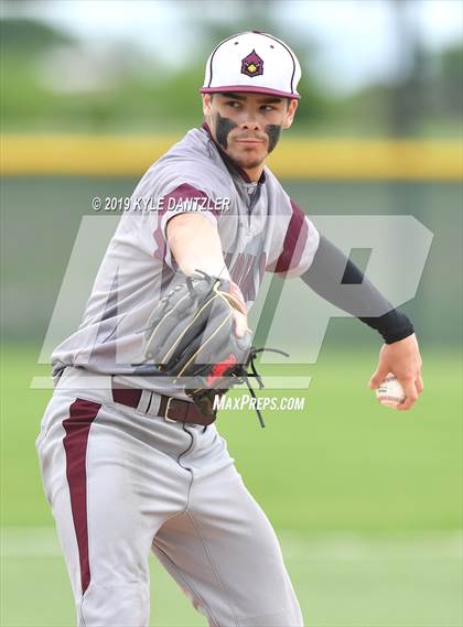 Thumbnail 1 in Perrin-Whitt vs Savoy (UIL 1A Region 2 Area Playoff) photogallery.