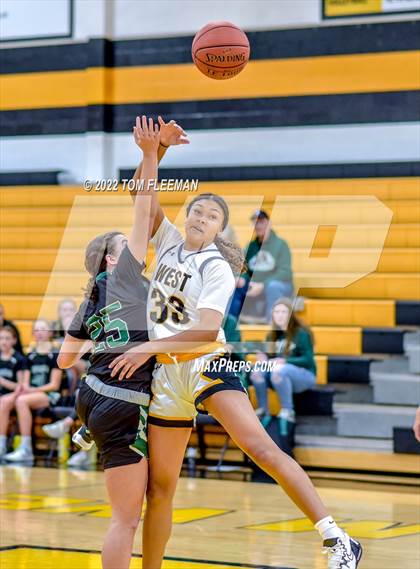 Thumbnail 2 in Lawrence Free State @ Shawnee Mission West photogallery.