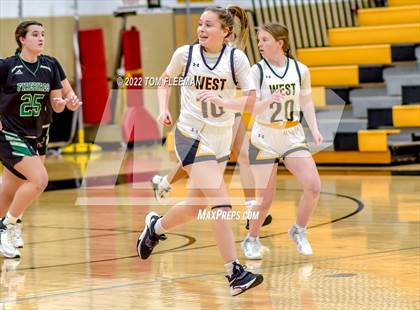 Thumbnail 2 in Lawrence Free State @ Shawnee Mission West photogallery.