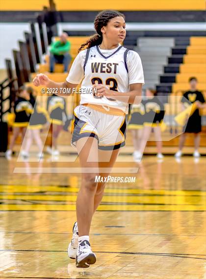 Thumbnail 2 in Lawrence Free State @ Shawnee Mission West photogallery.