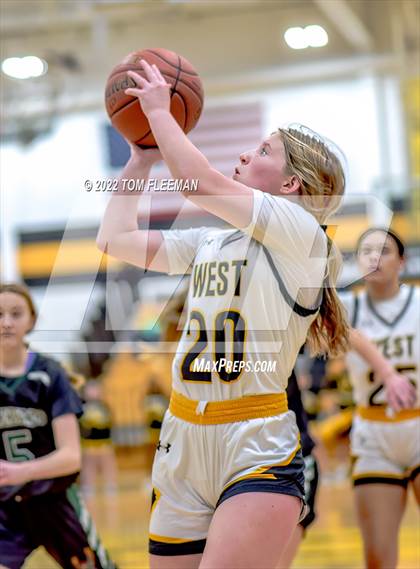 Thumbnail 2 in Lawrence Free State @ Shawnee Mission West photogallery.