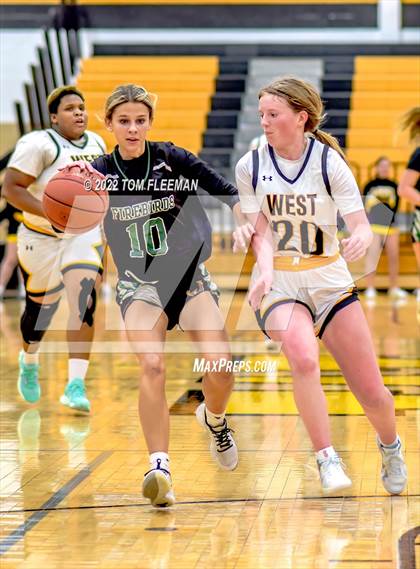 Thumbnail 2 in Lawrence Free State @ Shawnee Mission West photogallery.