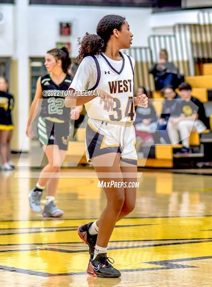 Thumbnail 3 in Lawrence Free State @ Shawnee Mission West photogallery.