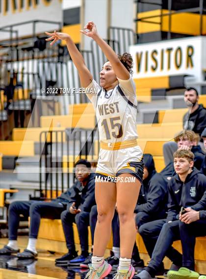 Thumbnail 3 in Lawrence Free State @ Shawnee Mission West photogallery.