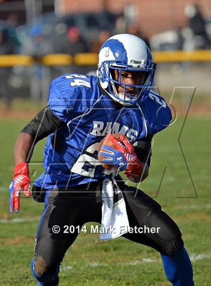Thumbnail 2 in Salem vs. Penns Grove (NJSIAA South Jersey Group 1 Quarterfinal) photogallery.