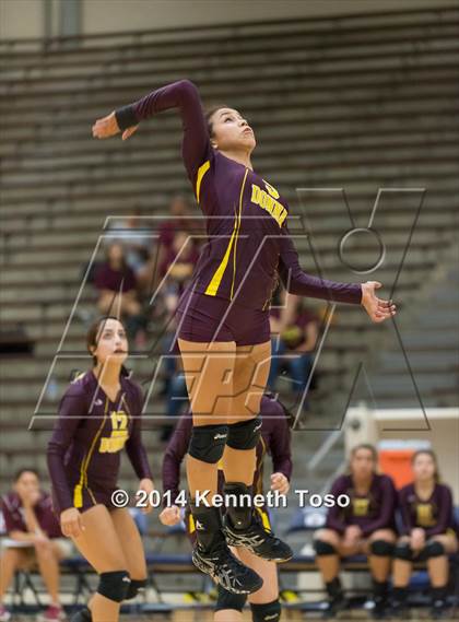 Thumbnail 3 in Holy Cross vs Donna (SAISD Tournament) photogallery.