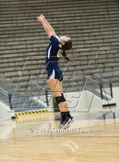 Thumbnail 2 in Holy Cross vs Donna (SAISD Tournament) photogallery.