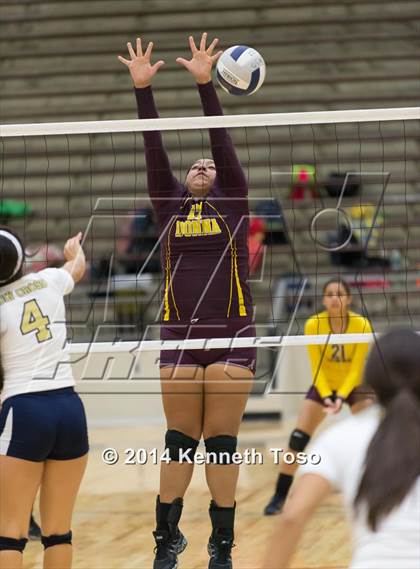 Thumbnail 2 in Holy Cross vs Donna (SAISD Tournament) photogallery.