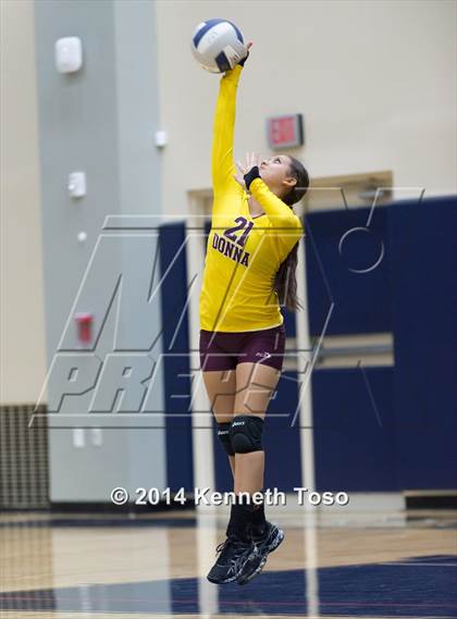 Thumbnail 2 in Holy Cross vs Donna (SAISD Tournament) photogallery.