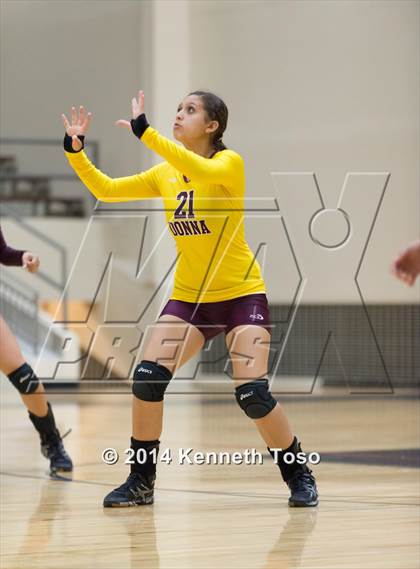 Thumbnail 1 in Holy Cross vs Donna (SAISD Tournament) photogallery.