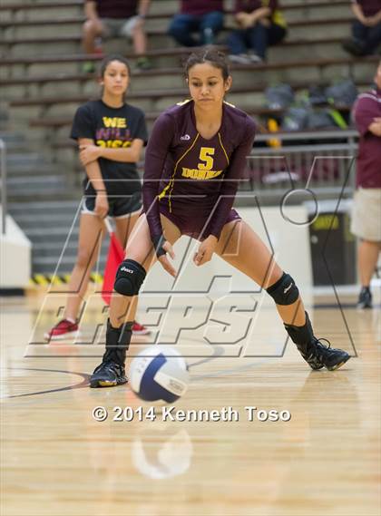 Thumbnail 3 in Holy Cross vs Donna (SAISD Tournament) photogallery.
