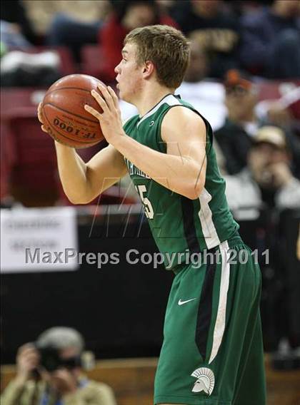 Thumbnail 1 in Castro Valley vs. De La Salle (CIF NorCal D1 Regional Final) photogallery.