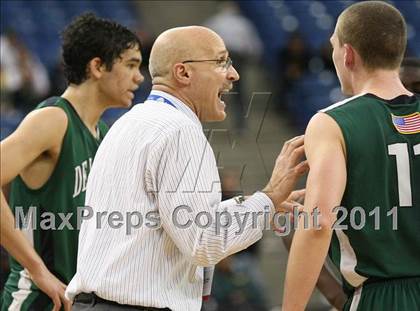 Thumbnail 3 in Castro Valley vs. De La Salle (CIF NorCal D1 Regional Final) photogallery.