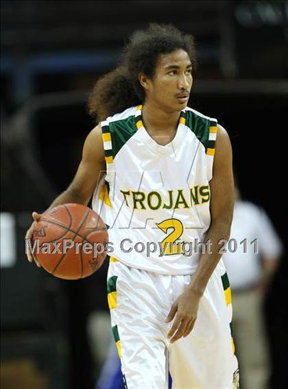 Thumbnail 3 in Castro Valley vs. De La Salle (CIF NorCal D1 Regional Final) photogallery.
