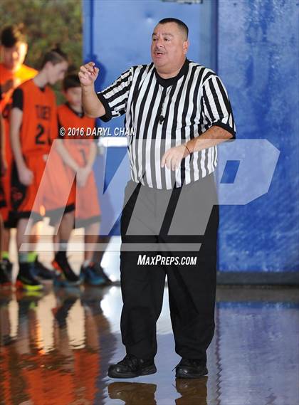 Thumbnail 2 in La Canada vs Alhambra photogallery.