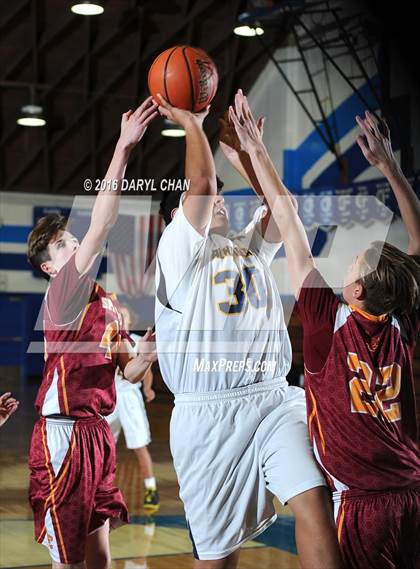 Thumbnail 3 in La Canada vs Alhambra photogallery.