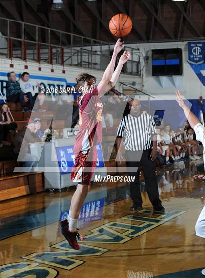 Thumbnail 2 in La Canada vs Alhambra photogallery.
