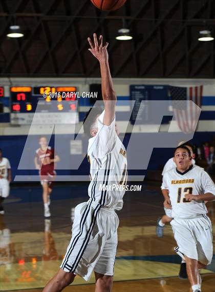 Thumbnail 2 in La Canada vs Alhambra photogallery.