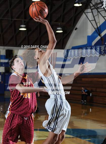 Thumbnail 1 in La Canada vs Alhambra photogallery.