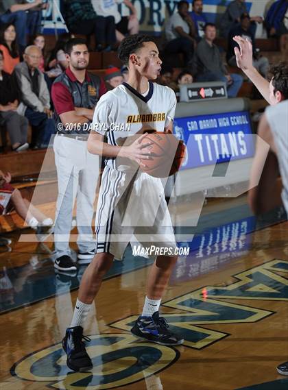 Thumbnail 2 in La Canada vs Alhambra photogallery.