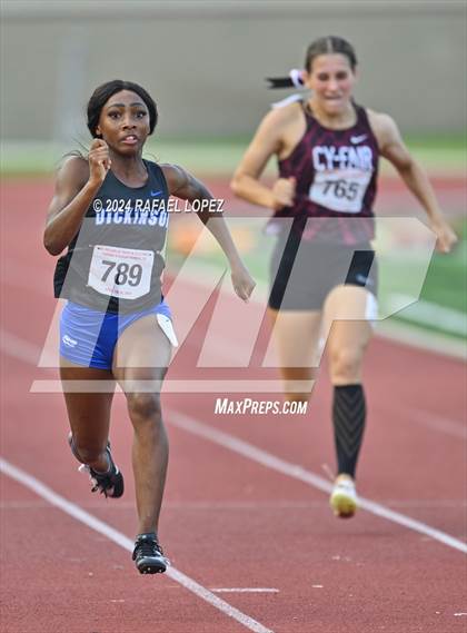 Thumbnail 1 in UIL Track & Field 6A Region 3 Regional Final Preliminaries (200 Meter) photogallery.
