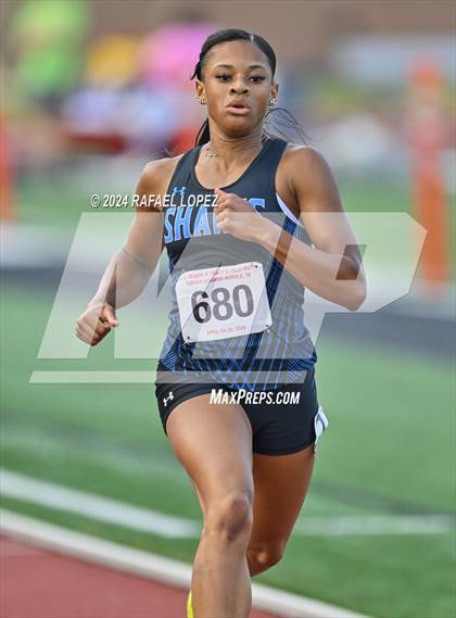 Thumbnail 2 in UIL Track & Field 6A Region 3 Regional Final Preliminaries (200 Meter) photogallery.