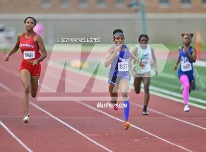 Thumbnail 3 in UIL Track & Field 6A Region 3 Regional Final Preliminaries (200 Meter) photogallery.